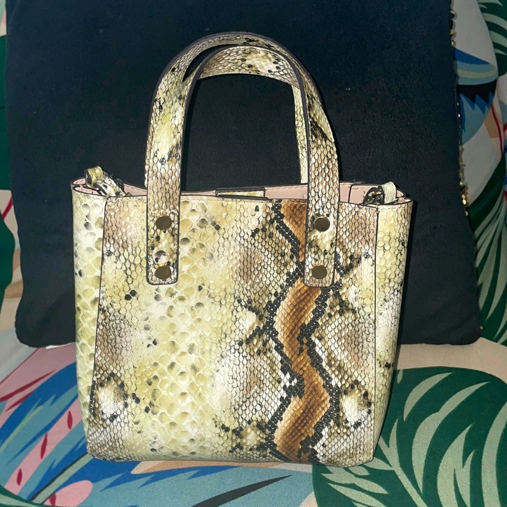 H&M Cute Print Handbag with shoulder strap.